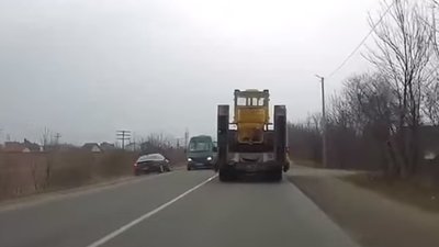 На Львівщині водій автомобіля створив аварійну ситуацію (ВІДЕО)