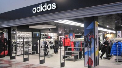 Adidas відновив роботу у Львові, Ужгороді та Житомирі – RAU