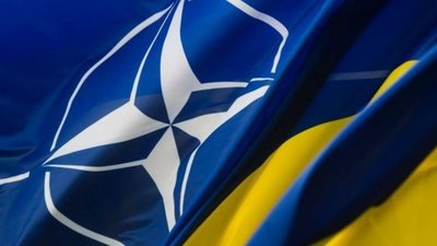 Україна може вступити у НАТО, якщо віддасть Росії вже захоплені нею територію