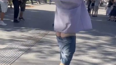 У центрі Львова чоловік показав голу сраку (ВІДЕО)