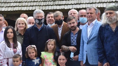 Порошенко у Дрогобичі відвідав благодійний фонд "Карітас" (ФОТО)