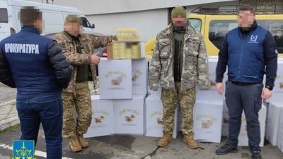 Захисникам передали 25 000 пачок сигарет