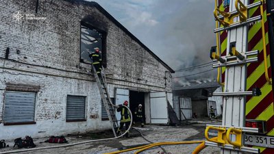 На Львівщині горіла ферма