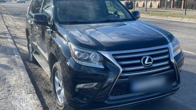 У Львові виявили двійник Lexus GX460
