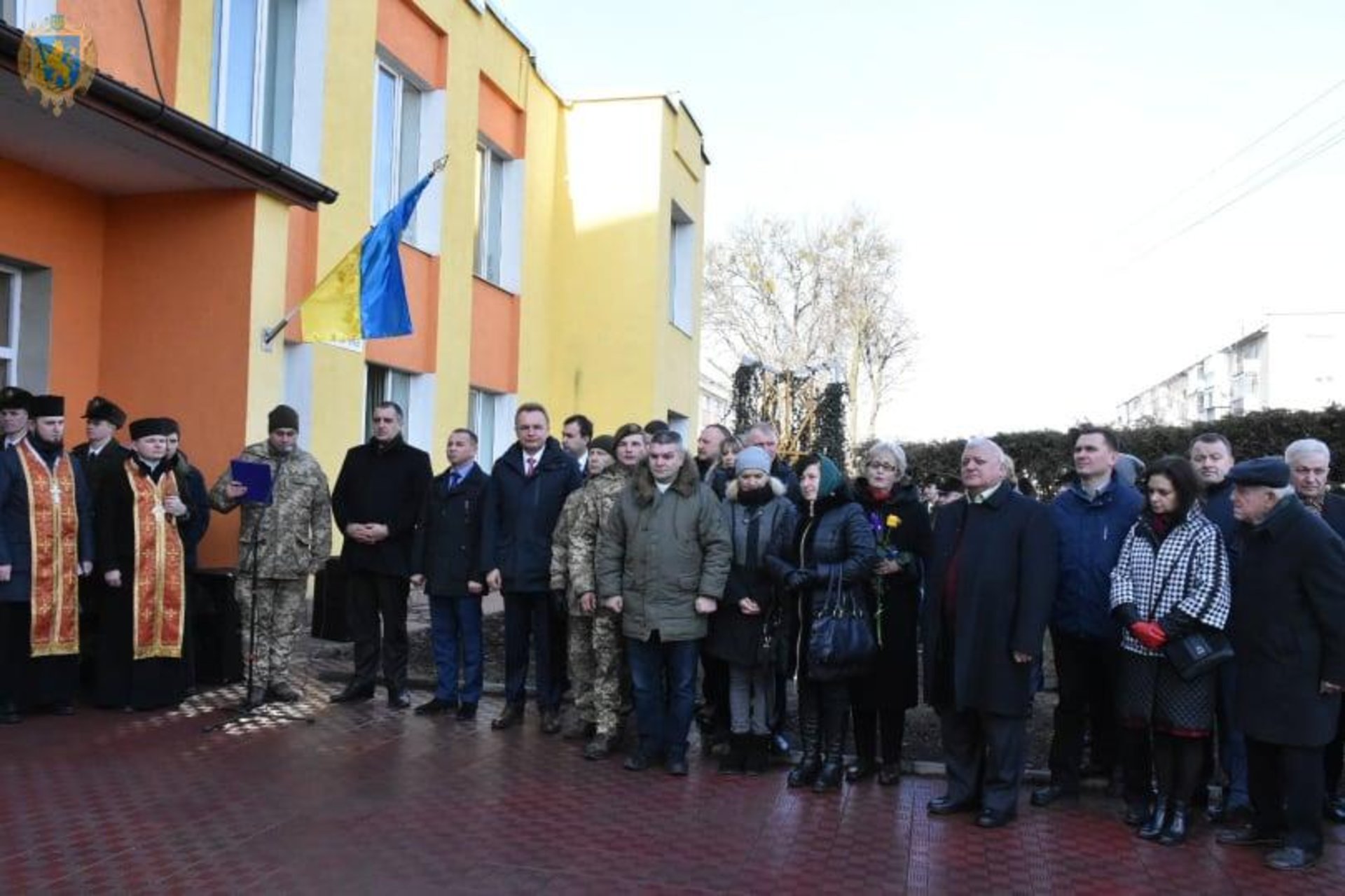 У ліцеї імені Героїв Крут відкрили пам’ятну дошку Герою України Устиму Голоднюку . Фото прес-служба ЛОДА