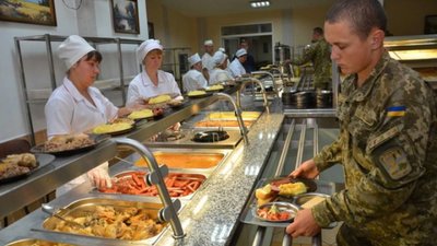 З 2021 року українська армія може повернутись до старої системи харчування