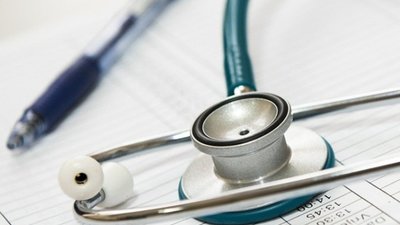 Лікарське самоврядування Польщі виступає проти ідеї допускати на польський ринок медиків з країн, які не належать до ЄС