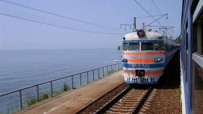 Гарного відпочинку: Укрзалізниця призначила  додаткові поїзди з Одеси до Києва та Львова