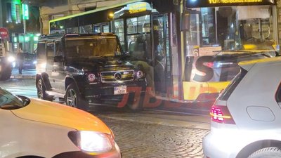 У центрі Львова автобус Садового потрапив у «дорогу» ДТП
