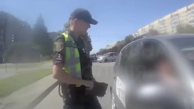У Львові патрульні зупинили навчальне авто та оштрафували інструктора