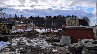 Мало: у Львові збудують ще одну АЗС (ФОТО)