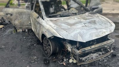 У Львові вщент згорів автомобіль (ВІДЕО)