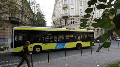 На частині вул. Стрийської до 3 вересня перекриють рух транспорту: тролейбус № 25 не курсуватиме