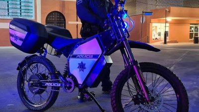 Мексиканська поліція пересіла на українські електробайки (ФОТО)