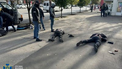 СБУ затримала на Запоріжжі рекетирів, які погрожували відрізати кінцівки автоперевізникам