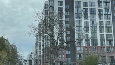 У Львові на Малоголосківській встановили шлагбаум