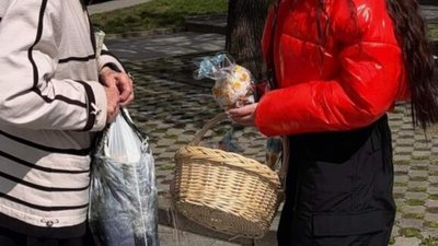 Співачка Shadu в центрі Львова довела до сліз бабусю (ФОТО)