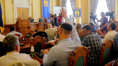 Садовий та половина депутатів ЛМР проігнорували початок пленарного засідання