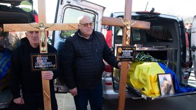 Дрогобиччина прощається одразу з двома Героями