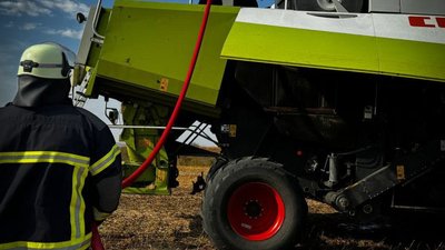 На Львівщині горів комбайн