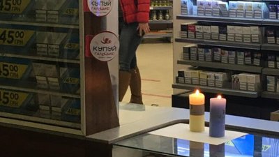 У Львові у супермаркеті вшанували пам’ять жертв Голодомору (ФОТО ДНЯ)