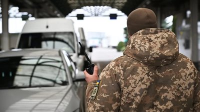 На Львівщині зафіксовано накопичення транспорту на в'їзд в Україну