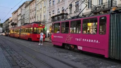 У Львові під вікнами Садового виявили небезпечний предмет