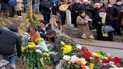 У Львові попрощались з іконописцем та художником Остапом Лозинським