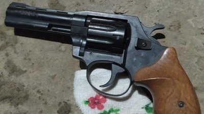 У Яворівському районі чоловік вистрілив у дружину