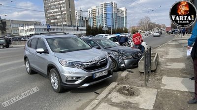 З’явилося відео моменту ДТП у Львові на вулиці Стрийській (ВІДЕО)