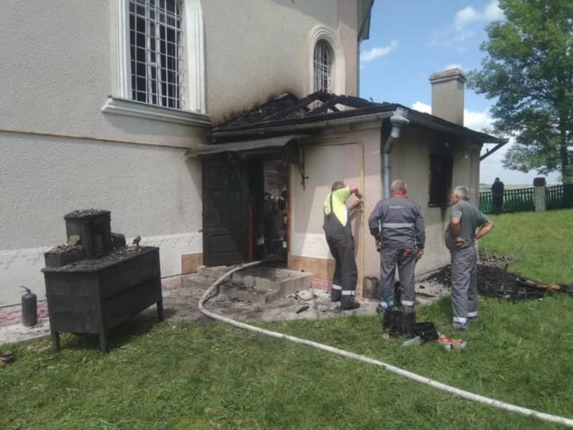 На Львівщині горіла церква