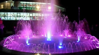 У центрі Дрогобича злодії розкурочили фонтан: викрали елементи водопостачання і  електроживлення