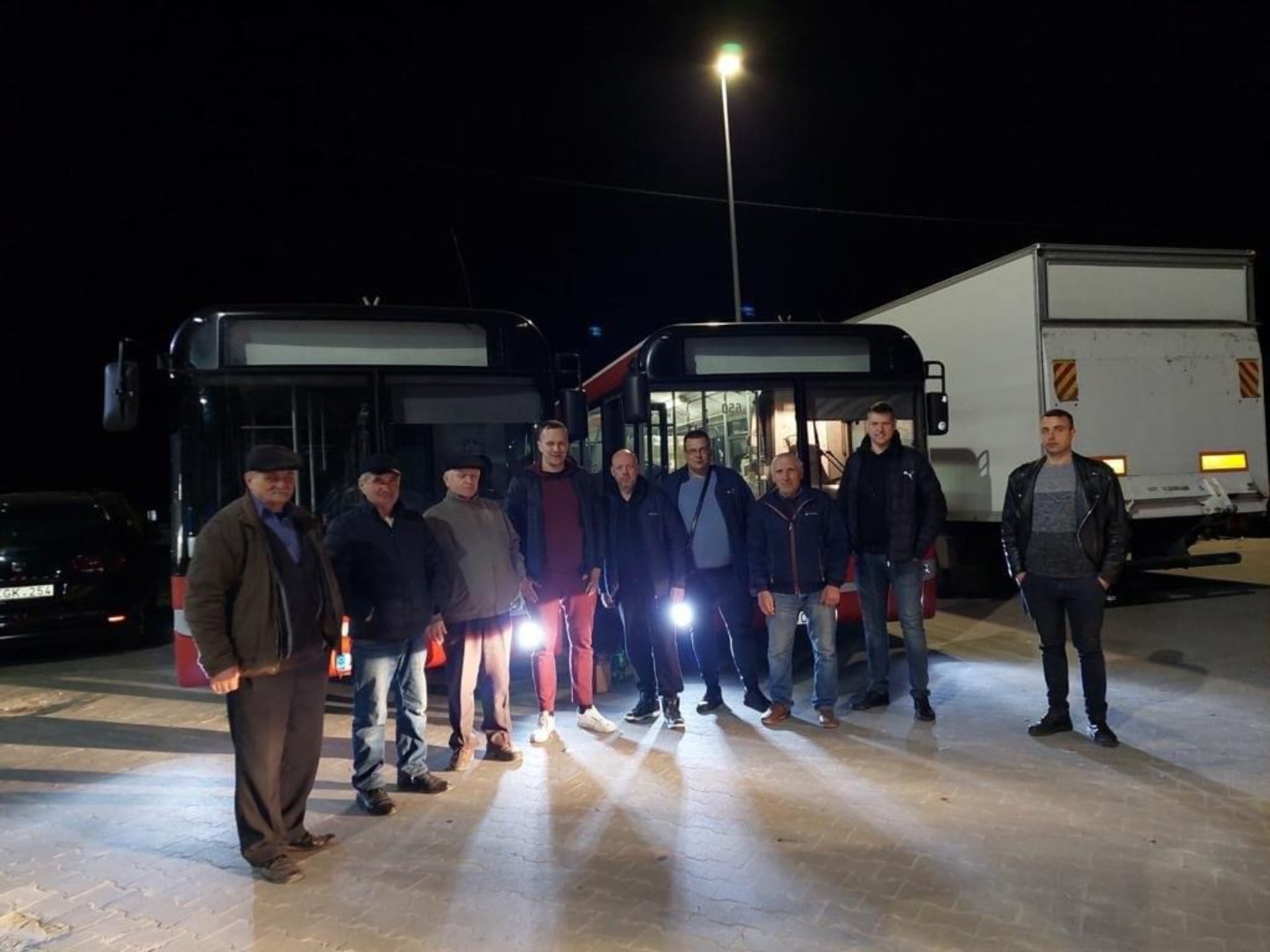 Вільнюс передав Новому Роздолу чотири пасажирські автобуси, фото облради