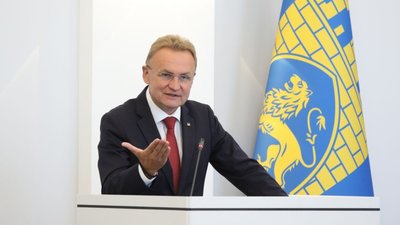 У Львові у лікарні з коронавірусом перебуває 8 вакцинованих людей