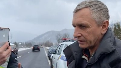 На Львівщині водій фури влаштував шалені перегони, втікаючи від поліції (ВІДЕО)
