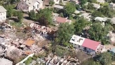 Випалена земля та тліючі будинки: російські окупанти майже повністю знесли місто Попасна з лиця землі