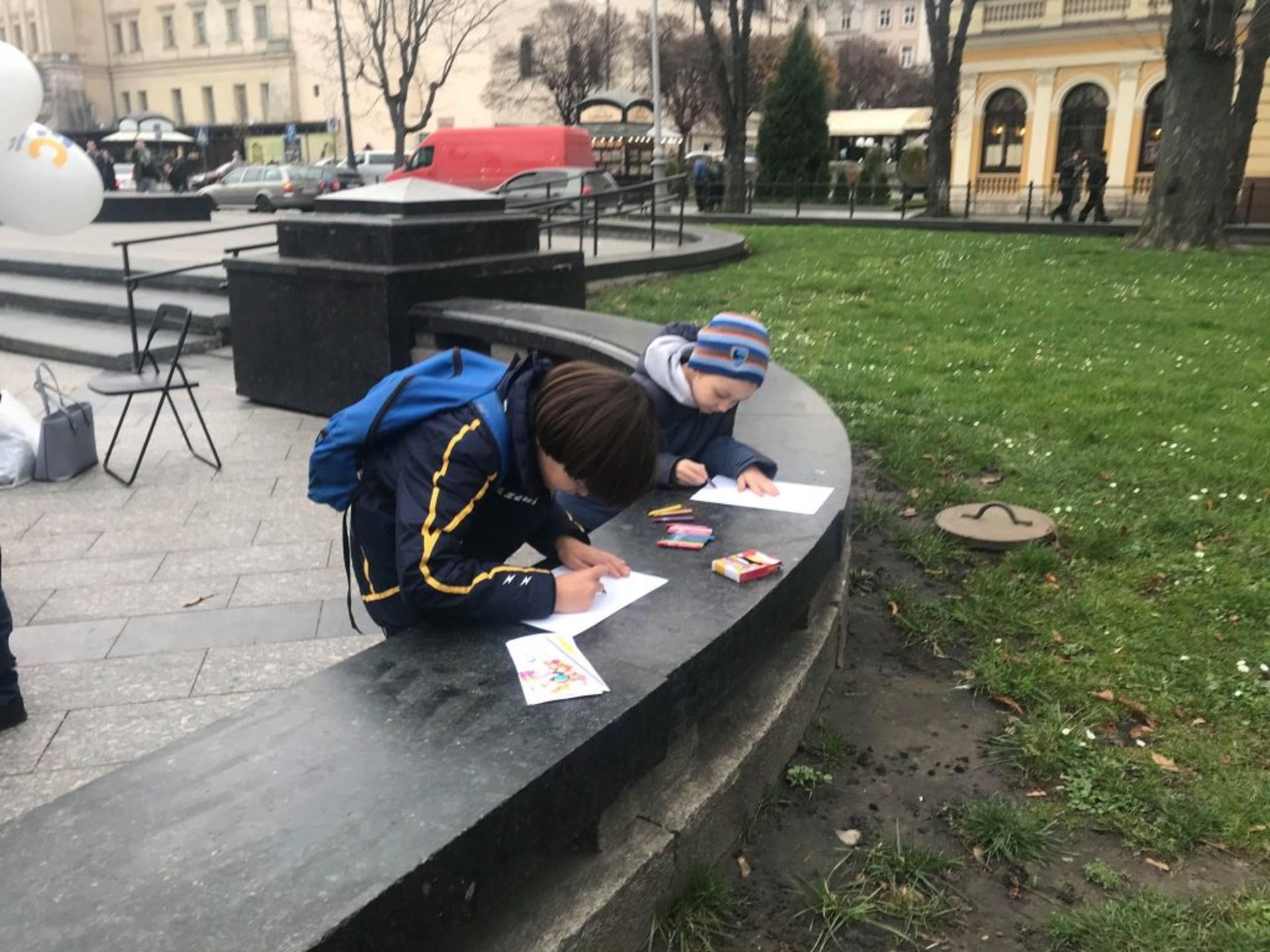 У центрі Львова стартувала акція до всесвітнього Дня дитини. Фото: 4studio.