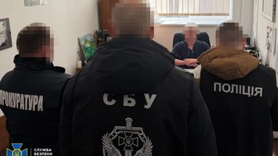У Львові посадовець лікарні торгував медичними документами