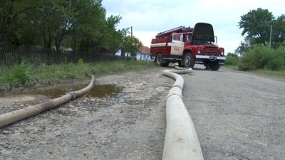 На Львівщині залишається підтопленою автомобільна дорога