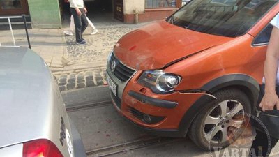 У Львові затримали неадекватного водія (ФОТО)