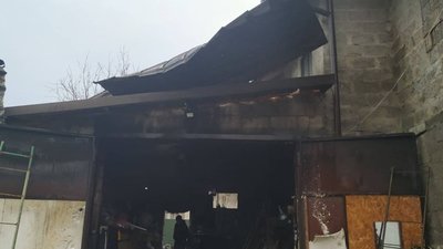 На Яворівщині згорів цегляний гараж