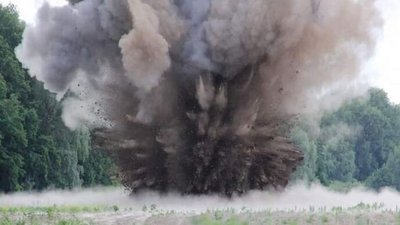 На Запоріжжі підірвався на міні евакуаційний автомобіль: двоє ушпиталених