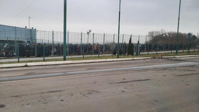 На українсько-польському кордоні знову великі черги (ФОТО)