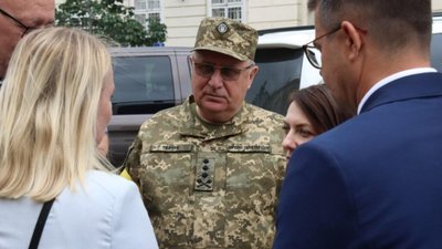 Міністр оборони Чехії приїхала до Львова (ФОТО)