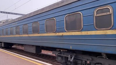 У Львові потяг травмував чоловіка