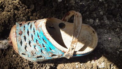 Трагедія на Львівщині: обвал стіни будинку забрав життя маленької дитини