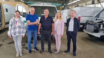​​На Стрийщині релоковане підприємство відновлює виробництво спецавтомобілів та бронескла
