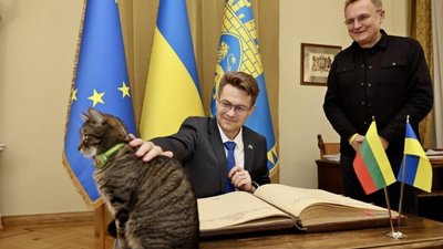 Садовий показав іноземцю пухнасту гордість