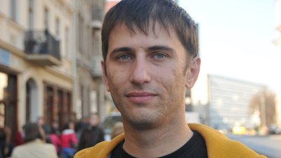 У центрі Львова обікрали авто відомого громадського активіста Святослава Літинського