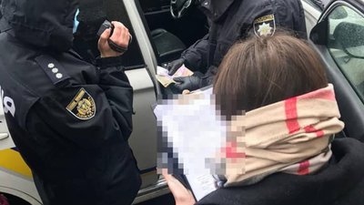 У Львові чоловік пропонував поліцейським хабар (ФОТО)